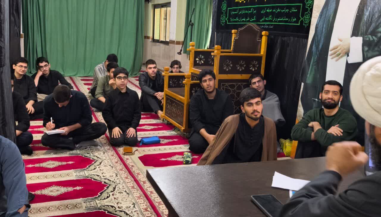 برگزاری کارگاه آموزشی دستورات و علائم نگارشی زبان فارسی در مدرسه علمیه جلالیه آستانه‌اشرفیه