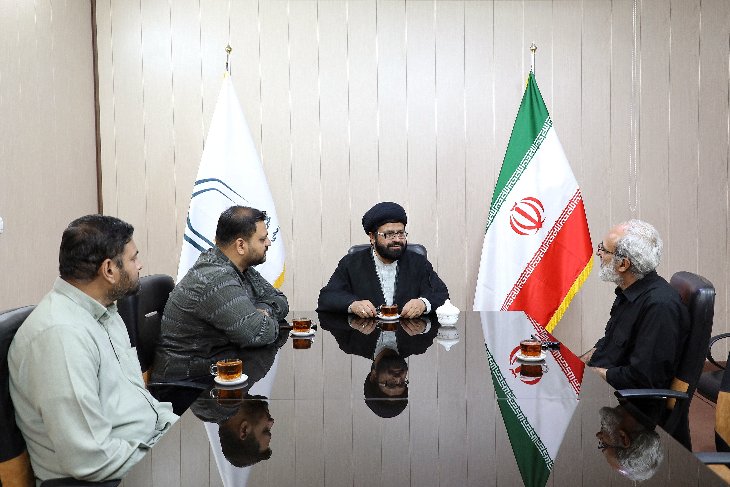 تصاویر/ مدیر جامعۃ البتول (س) حیدرآباد دکن کا حوزہ نیوز ایجنسی کا دورہ