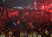 تصاویر/کراچی پاکستان میں ایام فاطمیہ کی مناسبت سے مجالس و جلوسِ عزاء/علماء کا جناب فاطمہ زہراؑ کی سیرت، قربانیاں اور اسلام کی بقاء میں ان کے کردار پر خطاب