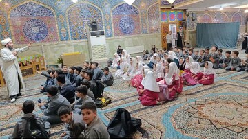 آموزش همراه با شادی؛ رویکردی نو در انتقال معارف اسلامی به دانش‌آموزان