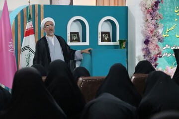 صحیفه سجادیه مدرسه طهارت روح است