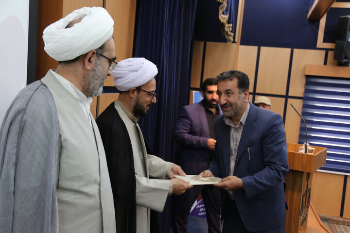 تصاویر / مراسم تجلیل از هیات های صلح یاری و تلاشگران صلح وسازش استان قزوین