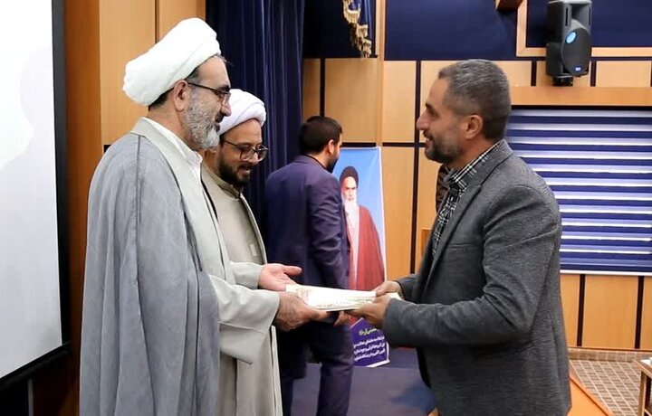 تصاویر / مراسم تجلیل از هیات های صلح یاری و تلاشگران صلح وسازش استان قزوین