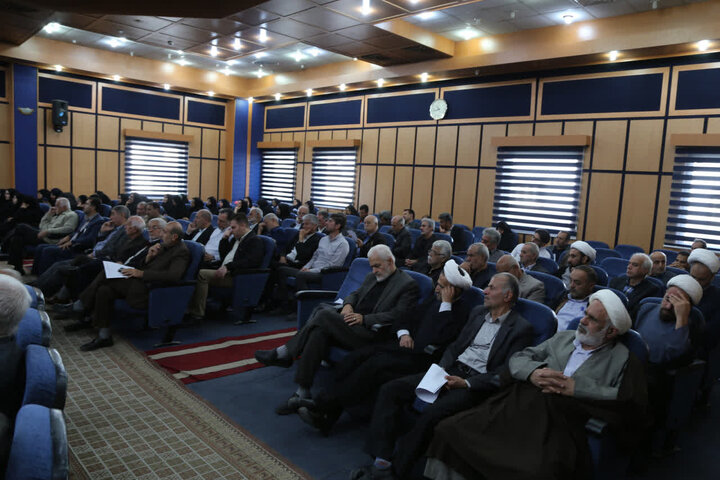 تصاویر / مراسم تجلیل از هیات های صلح یاری و تلاشگران صلح وسازش استان قزوین