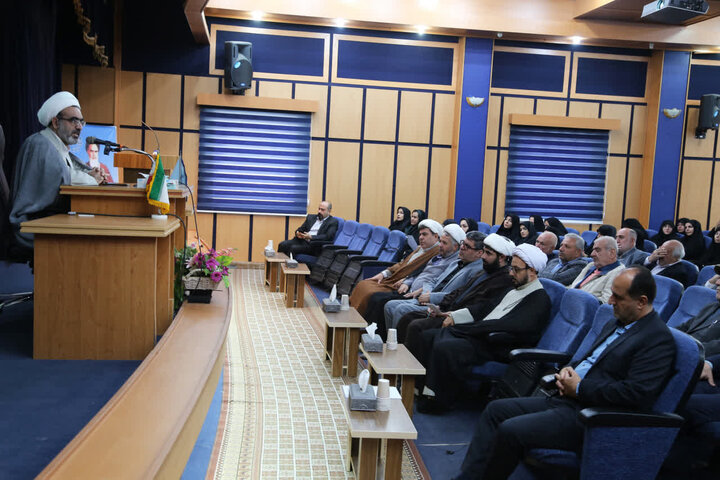 تصاویر / مراسم تجلیل از هیات های صلح یاری و تلاشگران صلح وسازش استان قزوین