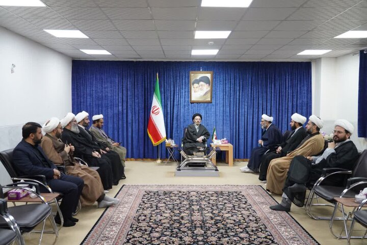 تصاویر/دیدار معاون فرهنگی سازمان تبلیغات اسلامی با نماینده ولی‌فقیه در استان لرستان