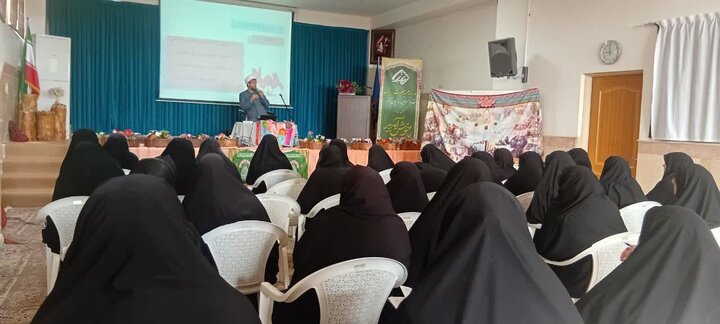 تصاویر/ کارگاه مهارت‌های کودک و نوجوان مبلغات امین آران و بیدگل