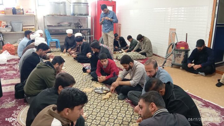 تصاویر/اجرای برنامه شنبه های قرآنی در مدرسه علمیه نورآباد