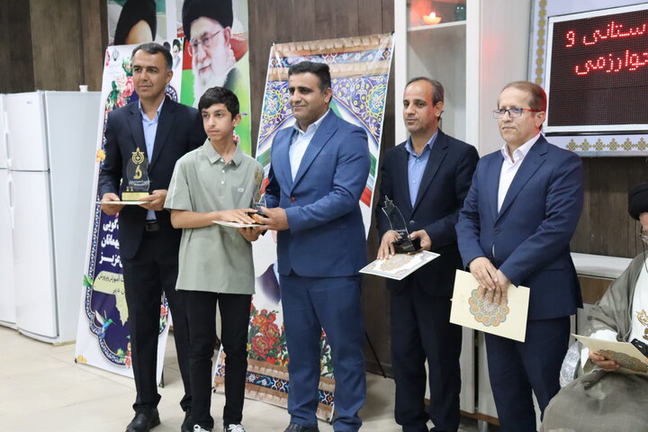 تصاویر/ تجلیل از دانش‌آموزان برگزیده دیّر در جشنواره‌های علمی