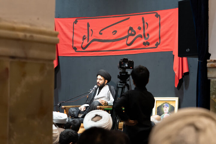 تصاویر/ ویژه برنامه شهادت حضرت زهرا(س)در امامزاده جمال الدین(ع)