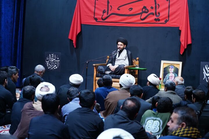 تصاویر/ ویژه برنامه شهادت حضرت زهرا(س)در امامزاده جمال الدین(ع)