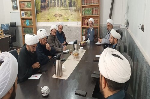 بازدید مدیر حوزه‌ علمیه کرمانشاه از مدرسه امام خمینی(ره) هرسین+ تصاویر