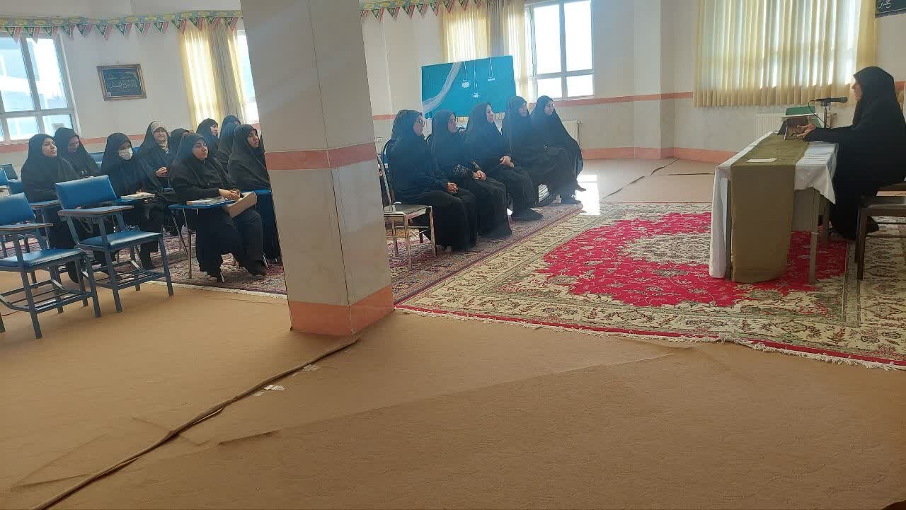 پیامبر اکرم(ص) الگوی کامل اخلاق و عدالت است+عکس