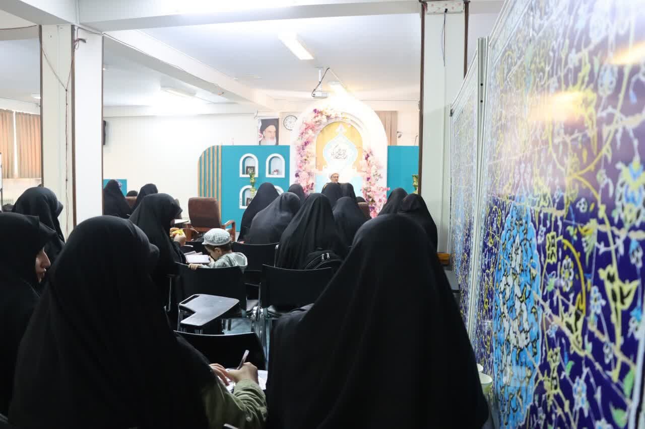 نشست تخصصی صحیفه پژوهشی با حضور استاد اعوانی