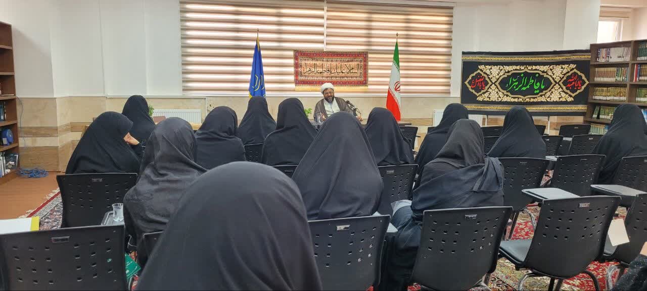 سیره فاطمی (س) نقشه راه مقابله با هجمه‌های فکری و فرهنگی است