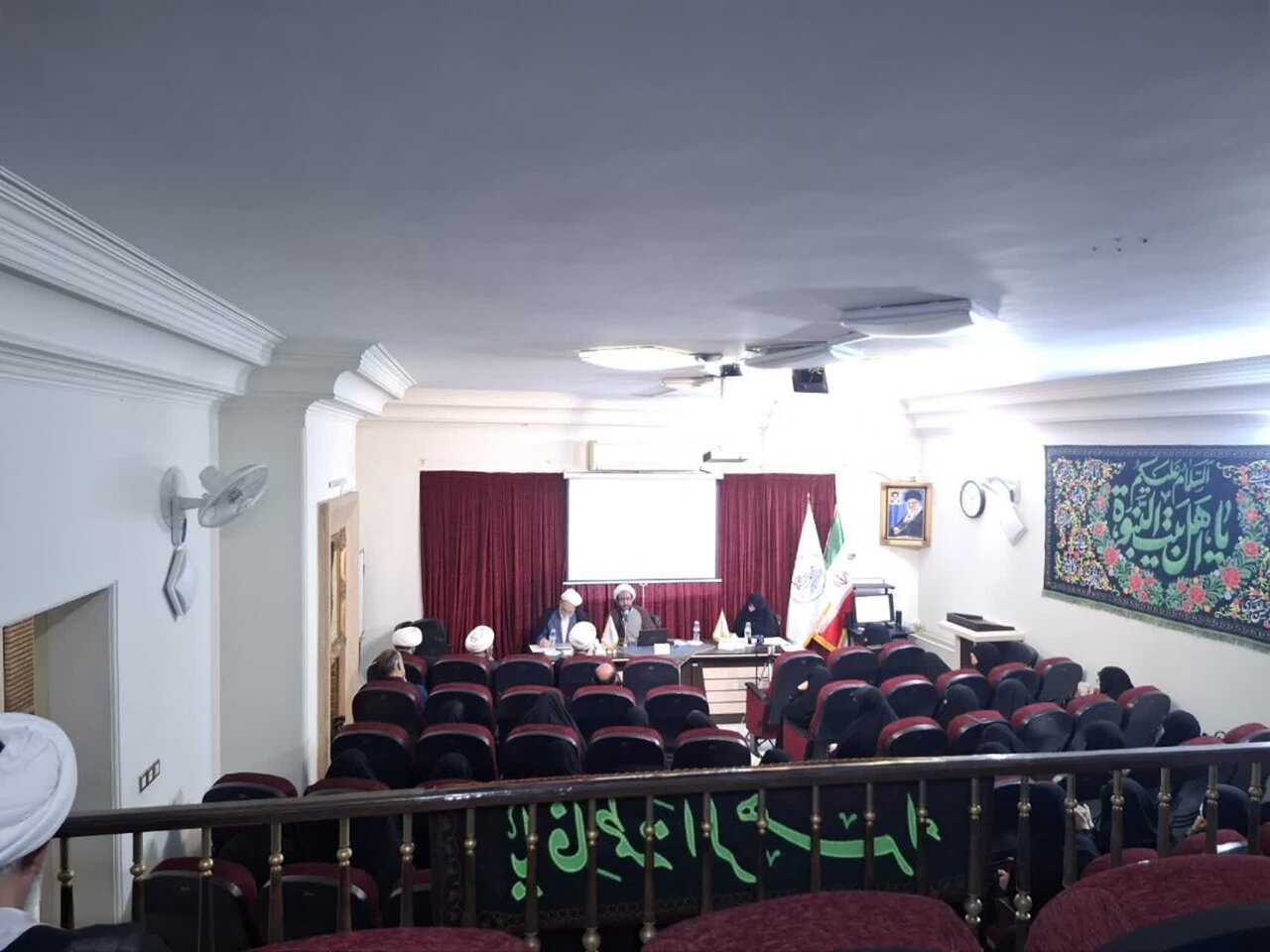 نشست «آسیب شناسی روش اعتبار سنجی احادیث تاویلی معصومان(ع)» برگزار شد