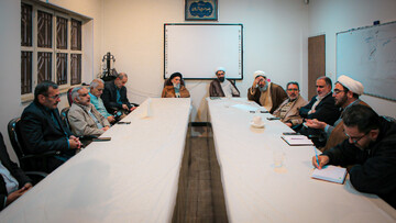 تصاویر/ نشست بررسی راهکارهای توسعه منابع پایدار حوزه علمیه استان همدان