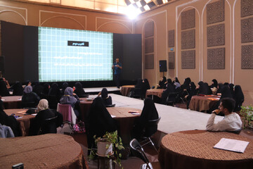 تصاویر/ برگزاری دومین رویداد ملی بازی‌ نامه‌ نویسی بازیستا در یزد