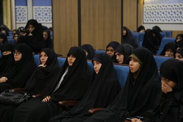 برگزاری حلقه گفتمان فرهنگی ویژه طلاب غیرحضوری و مجازی استان قم