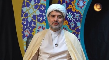 استحکام خانواده در گرو مراقبت از قلب و کنترل نفس است