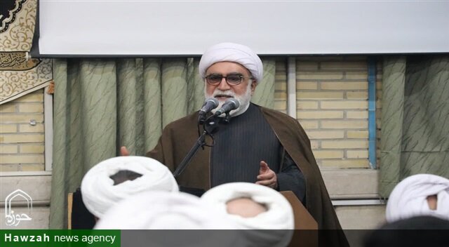 پیروزی انقلاب اسلامی، ثمره وحدت حوزه و دانشگاه است/ لزوم توسعه همکاری‌های مشترک حوزه و دانشگاه