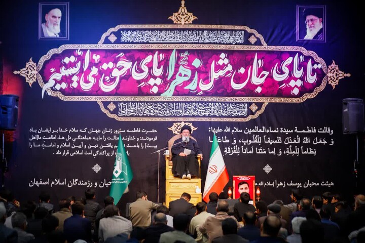 حضرت فاطمہ (س) کا ولایت کا دفاع کرنا درحقیقت اصلِ دین کا دفاع تھا