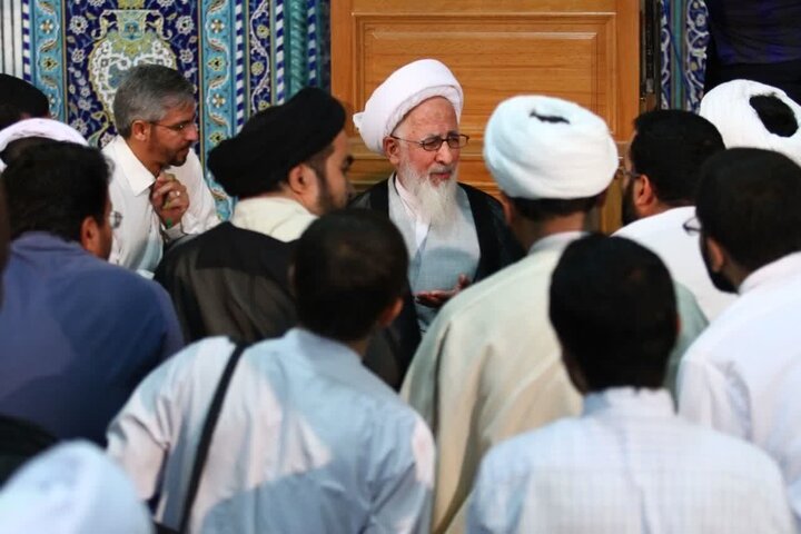 آية الله العظمى جوادي الآملي يوجّه طلبة الحوزات إلى دراسة كتاب "جواهر الكلام"