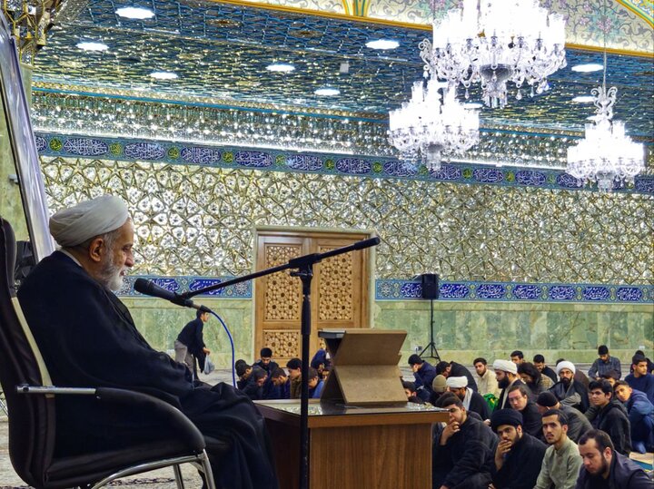 تصاویر/ «مهمانی ملکوت» ویژه برنامه سحرگاهی طلاب حوزه علمیه قم