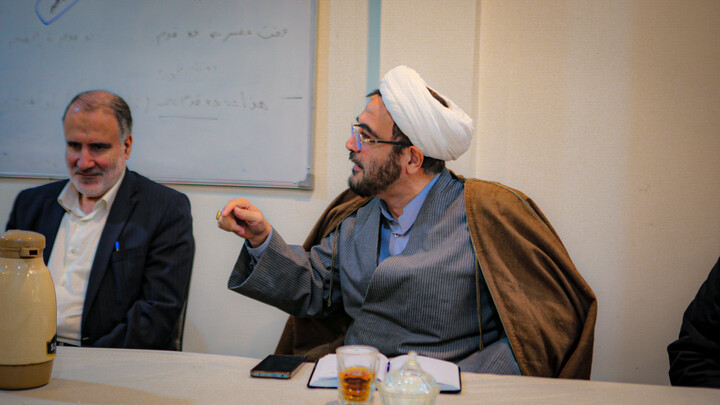 تصاویر/نشست بررسی راهکارهای توسعه منابع پایدار حوزه علمیه استان همدان