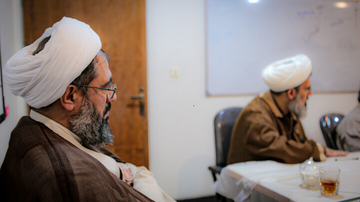 تصاویر/نشست بررسی راهکارهای توسعه منابع پایدار حوزه علمیه استان همدان