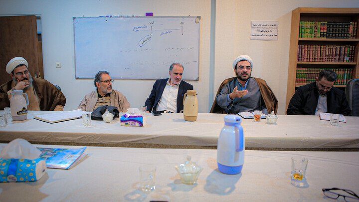 تصاویر/نشست بررسی راهکارهای توسعه منابع پایدار حوزه علمیه استان همدان