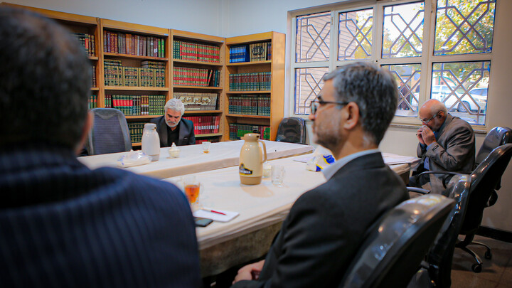 تصاویر/نشست بررسی راهکارهای توسعه منابع پایدار حوزه علمیه استان همدان