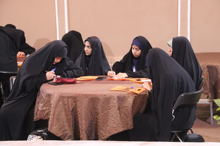 تصاویر/ برگزاری دومین رویداد ملی بازی‌ نامه‌ نویسی بازیستا در یزد