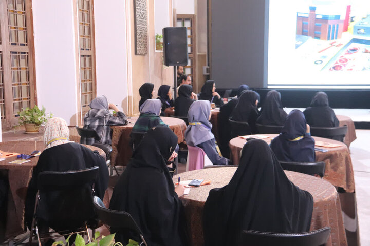 تصاویر/ برگزاری دومین رویداد ملی بازی‌ نامه‌ نویسی بازیستا در یزد