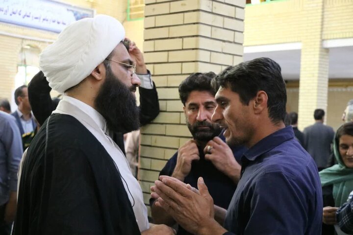 تصاویر/دیدار امام جمعه شهرستان دهلران با  مردم بخش زرین آباد