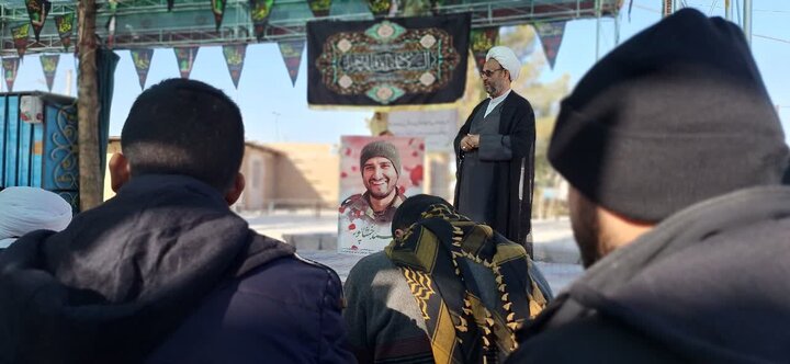 تصاویر/ اردوی طلاب مدرسه علمیه آیت‌الله مدنی کاشانی(ره) به منطقه کویری ابوزیدآیاد