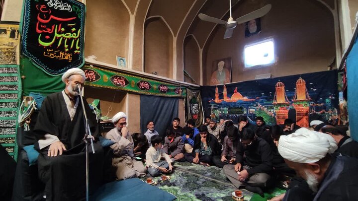 تصاویر/ اردوی طلاب مدرسه علمیه آیت‌الله مدنی کاشانی(ره) به منطقه کویری ابوزیدآیاد