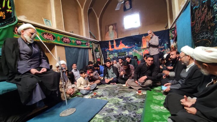 تصاویر/ اردوی طلاب مدرسه علمیه آیت‌الله مدنی کاشانی(ره) به منطقه کویری ابوزیدآیاد