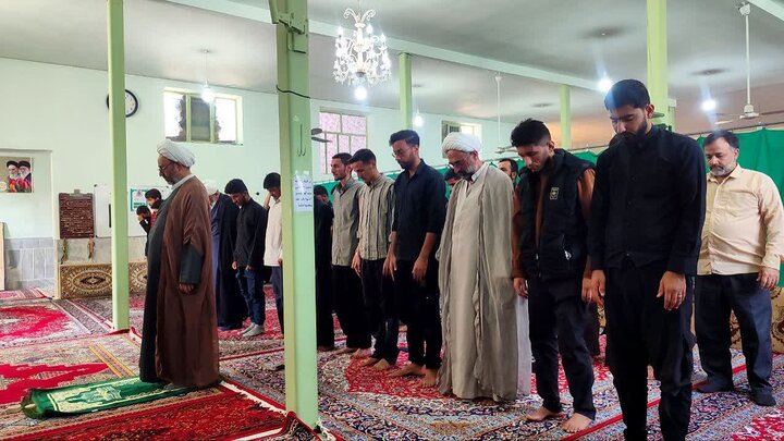 تصاویر/ اردوی طلاب مدرسه علمیه آیت‌الله مدنی کاشانی(ره) به منطقه کویری ابوزیدآیاد