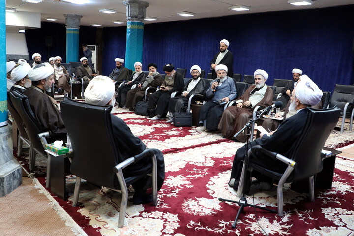 تصاویر/ جلسه شورای معاونین مرکز مدیریت حوزه‌های علمیه