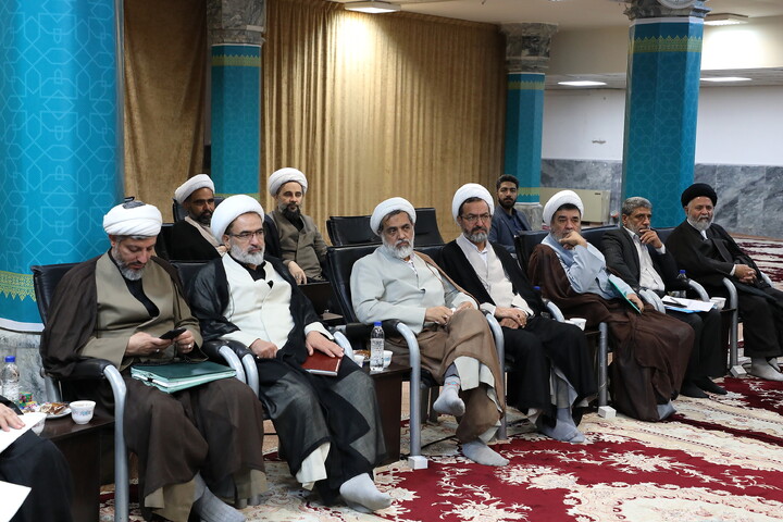 تصاویر/ جلسه شورای معاونین مرکز مدیریت حوزه‌های علمیه