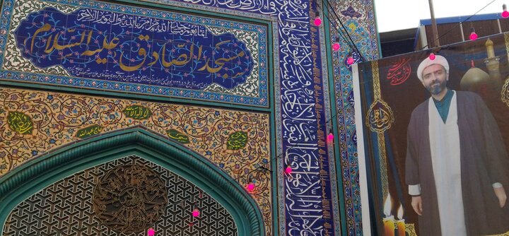 تصاویر/ روضه خوانی سیدمجید بنی فاطمه در مراسم ترحیم امام جماعت مسجد الصادق(ع)