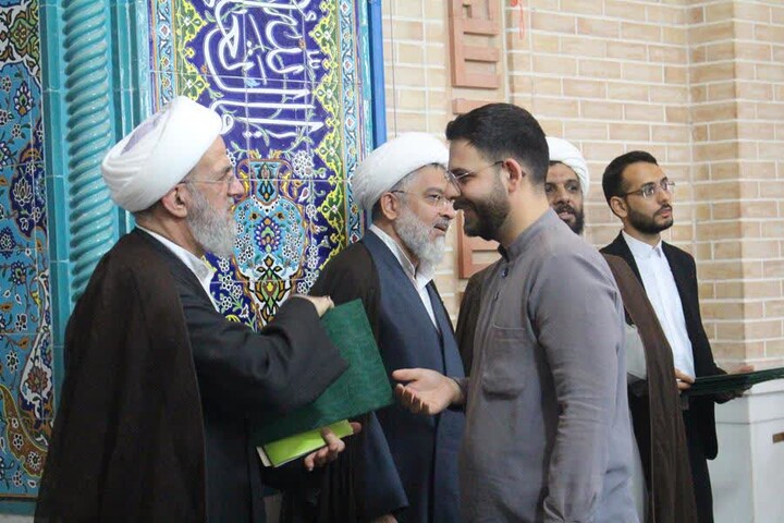 تصاویر|اختتایمه جشنواره مدرسه ای ععلامه حلی(ره) مدرسه صاحب الزمان(عج) اصفهان