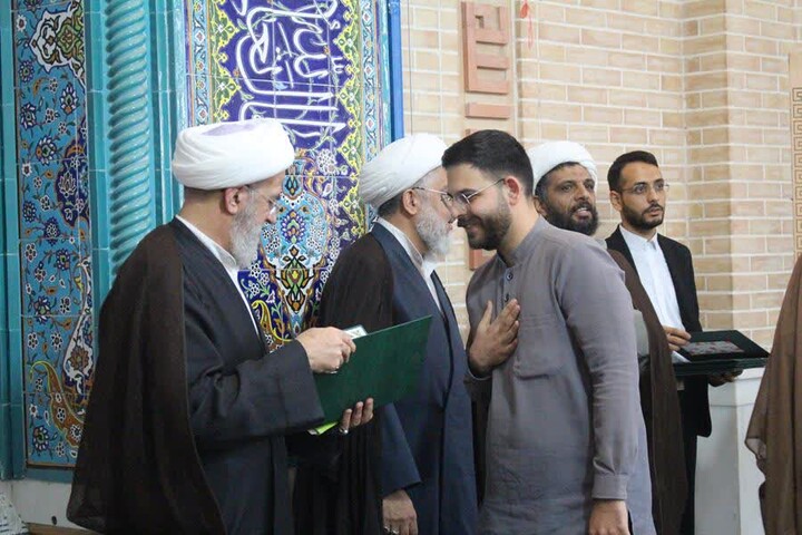 تصاویر|اختتایمه جشنواره مدرسه ای ععلامه حلی(ره) مدرسه صاحب الزمان(عج) اصفهان