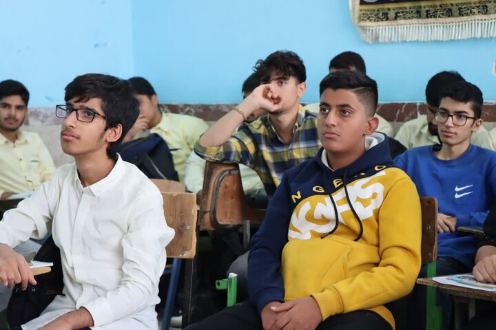 تصاویر/ دیدار صمیمی امام جمعه عالیشهر با دانش‌آموزان