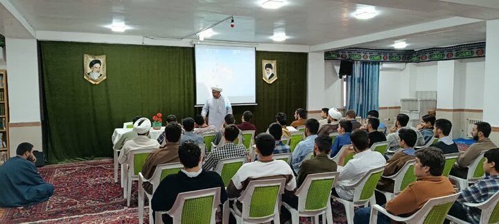 تصاویر/ کارگاه آموزش ذبح شرعی در مدرسه علمیه امام خمینی (ره) خوی