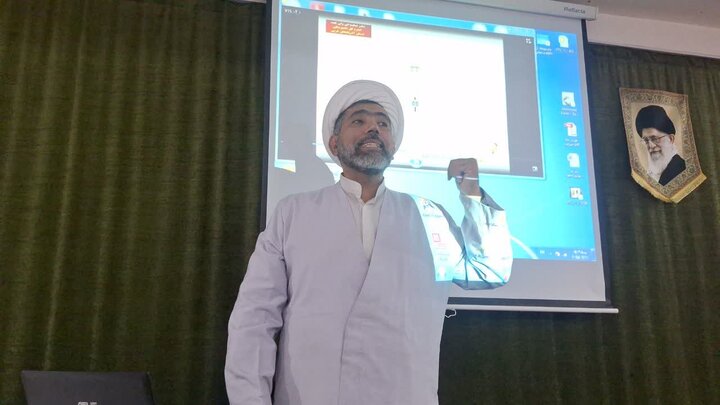 تصاویر/ کارگاه آموزش ذبح شرعی در مدرسه علمیه امام خمینی (ره) خوی