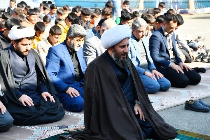 تصاویر/ حضور امام جمعه شهرستان خوی در جمع دانش آموزان دبیرستان مفتح