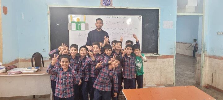 تصاویر/گزارش تصویری از فعالیت طلاب و روحانیون مدرسه علمیه ولی عصر(عج)‌اهواز در ایام فاطمیه