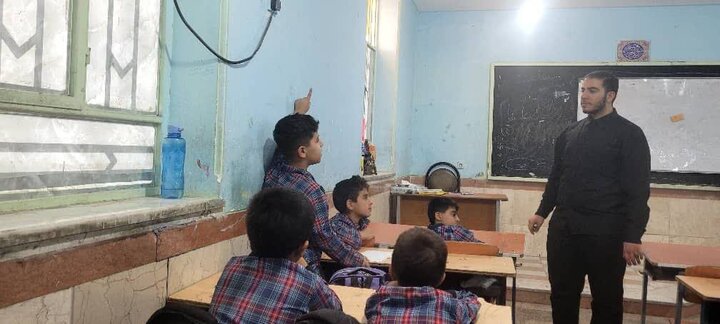 تصاویر/گزارش تصویری از فعالیت طلاب و روحانیون مدرسه علمیه ولی عصر(عج)‌اهواز در ایام فاطمیه